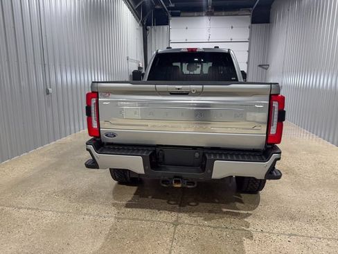 Used 2024 Ford F250 Platinum AWD/4WD image 4