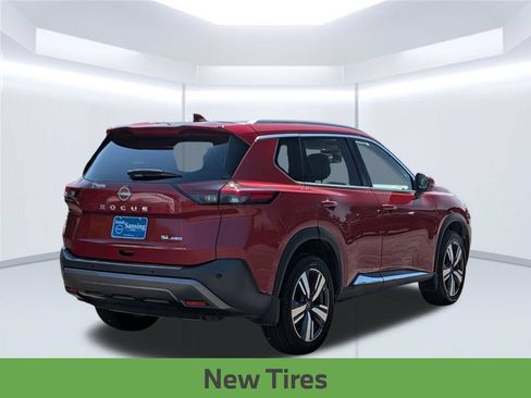 Used 2023 Nissan Rogue SL AWD/4WD image 7