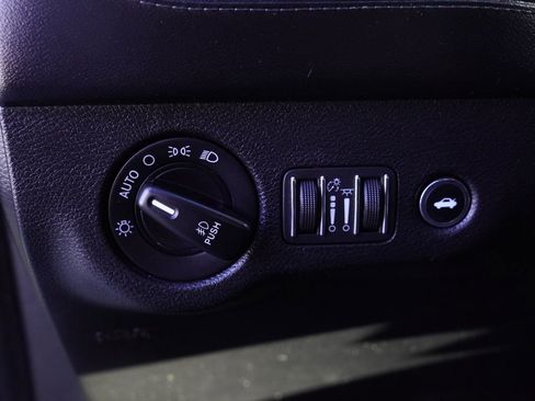 Used 2019 Dodge Charger R/T w/ Plus Group image 12