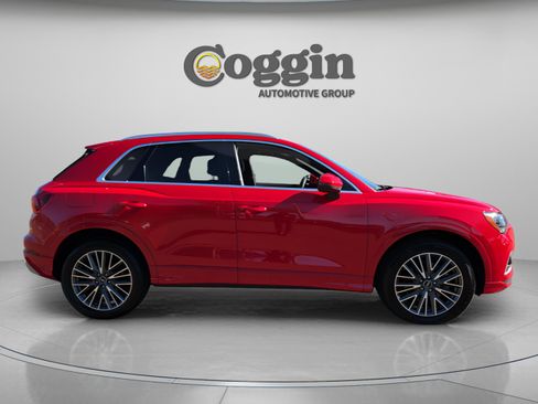 Used 2022 Audi Q3 2.0T Premium w/ Convenience Package image 6