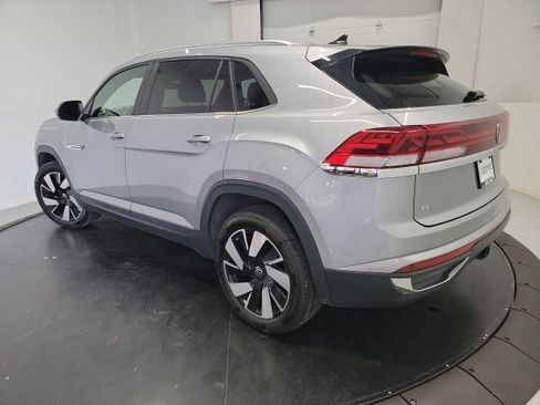 Used 2024 Volkswagen Atlas Cross Sport SE AWD/4WD image 6