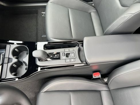 New 2026 Toyota Prius Plug-In Hybrid image 27