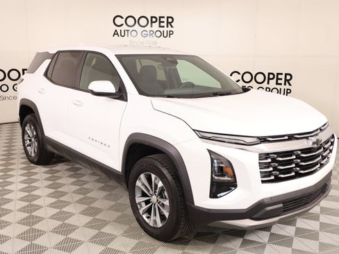 Used 2025 Chevrolet Equinox LT AWD/4WD image 1