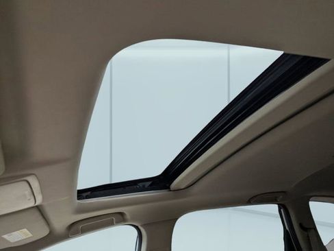 Used 2022 Honda CR-V Touring image 23