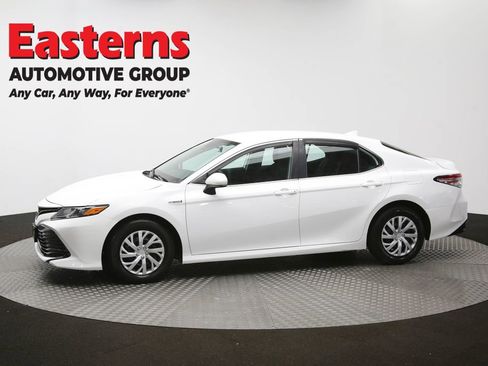 Used 2020 Toyota Camry LE image 59