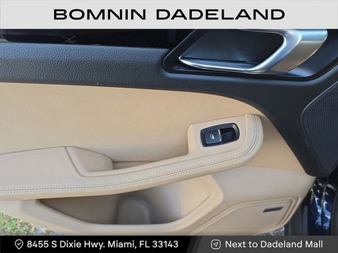 Used 2019 Porsche Macan image 11