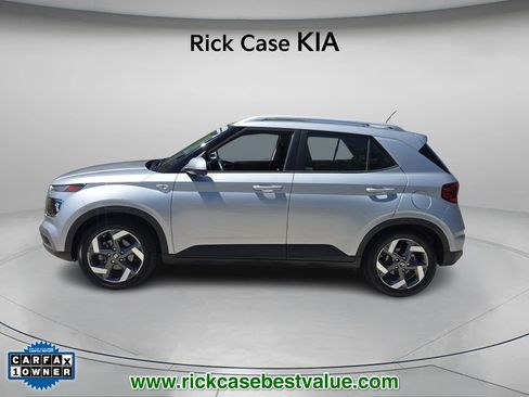 Used 2023 Hyundai Venue SEL w/ Cargo Package image 3