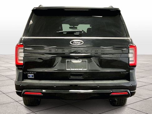 Used 2022 Ford Expedition Max Limited image 4