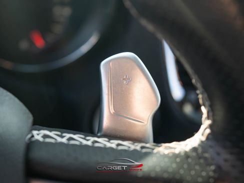 Used 2018 Dodge Durango SRT w/ SRT Interior Appearance Group image 30