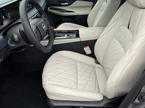 New 2026 Nissan Sentra SL FWD image 12