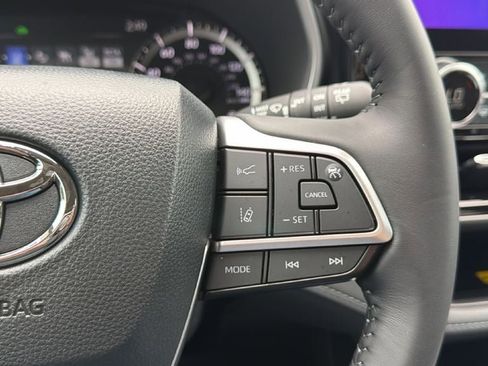 New 2026 Toyota Highlander XLE AWD/4WD image 24