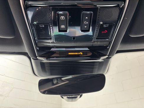 New 2025 Land Rover Range Rover Sport Dynamic SE image 12