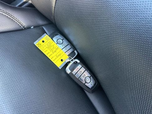 Used 2021 Ford Explorer Limited w/ Hybrid Equipment Group 310A image 41