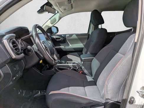 Used 2021 Toyota Tacoma SR5 RWD image 21