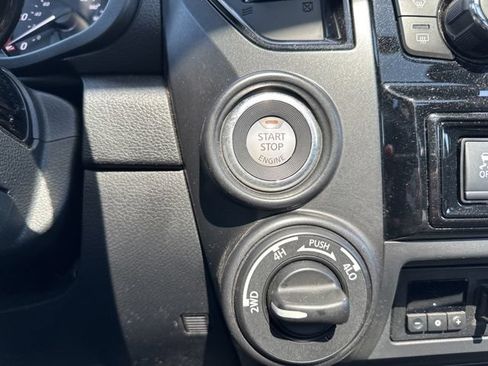 Used 2021 Nissan Titan PRO-4X w/ Pro-4x Convenience Package AWD/4WD image 29