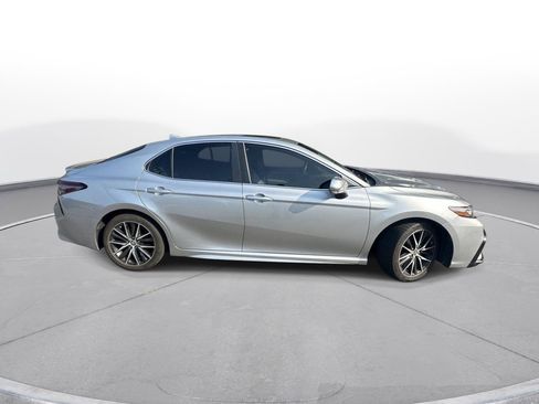 Used 2021 Toyota Camry SE FWD image 5