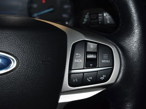 Used 2022 Ford Explorer XLT w/ Equipment Group 202A AWD/4WD image 9