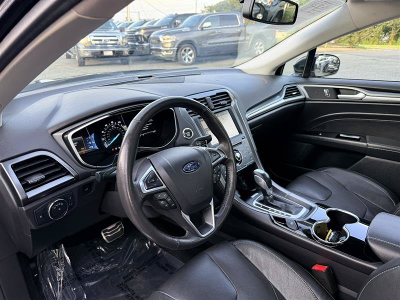Used 2015 Ford Fusion Titanium AWD/4WD image 30