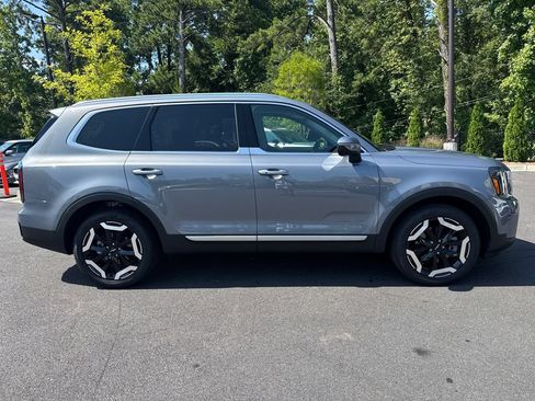 Used 2024 Kia Telluride EX w/ EX Captain's Chair Package FWD image 5