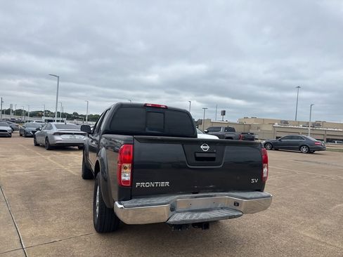 Used 2015 Nissan Frontier SV RWD image 15