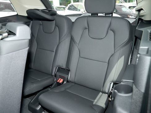 New 2026 Volvo XC90 T8 Plus w/ Protection Package AWD/4WD image 22