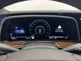 Used 2022 Cadillac Escalade Premium Luxury video 2