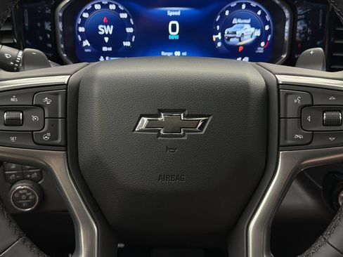 Used 2026 Chevrolet Silverado 1500 LT Trail Boss w/ LT Trail Boss Premium Package AWD/4WD image 28