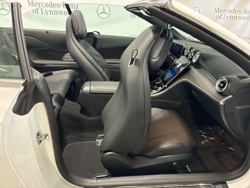 New 2026 Mercedes-Benz CLE 300 4MATIC Cabriolet image 20