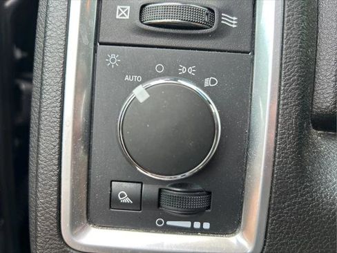 Certified 2021 RAM 1500 Classic SLT AWD/4WD image 25