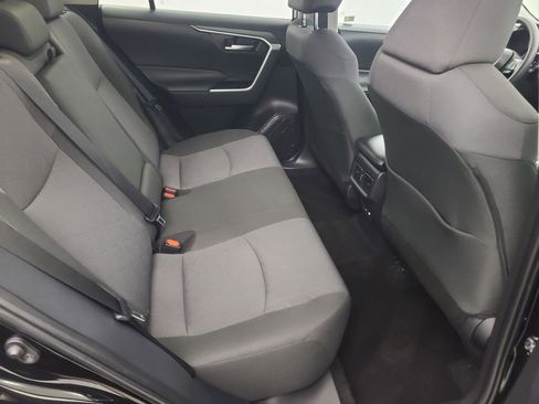 Used 2025 Toyota RAV4 XLE image 15