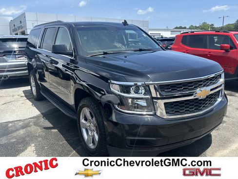Used 2019 Chevrolet Suburban LT RWD image 1