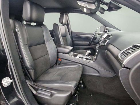 Used 2022 Jeep Grand Cherokee Laredo X image 10