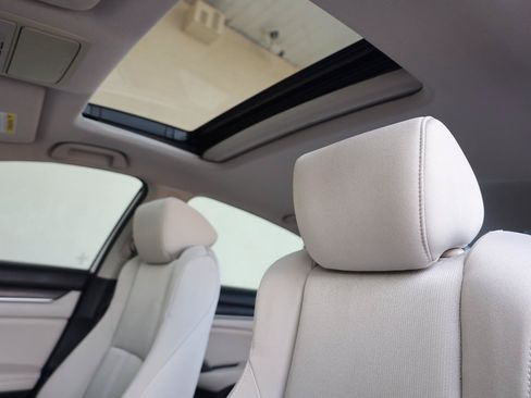 Used 2019 Honda Accord EX image 20