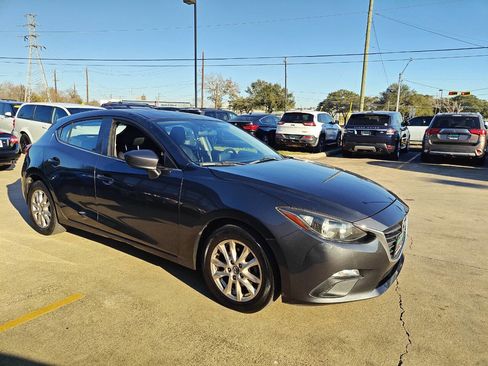 Used 2016 MAZDA MAZDA3 i Sport w/ Preferred Equipment Package image 4