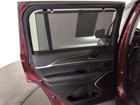 Used 2022 Jeep Grand Cherokee L Limited w/ Luxury Tech Group II image 38