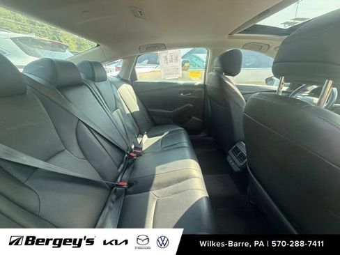 Used 2017 Honda Accord EX-L image 9