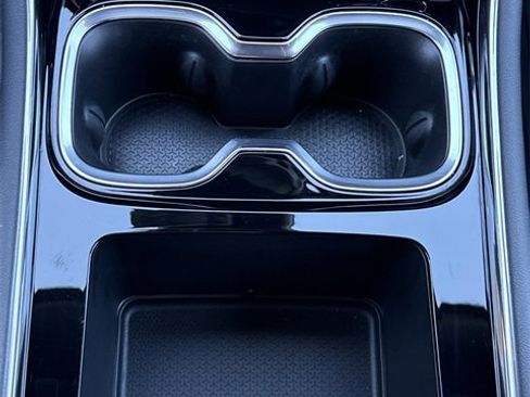 Used 2025 Chevrolet Traverse LT w/ Sun and Wheel Package image 33