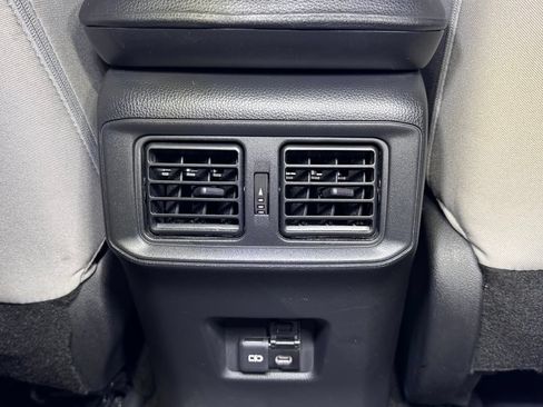 Used 2023 Toyota RAV4 XLE AWD/4WD image 44