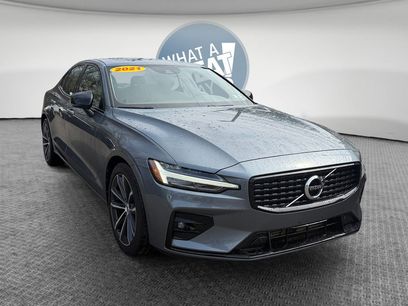 Used 2021 Volvo S60 T5 Momentum