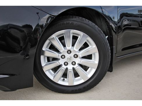 Used 2015 Toyota Sienna Limited Premium FWD image 32