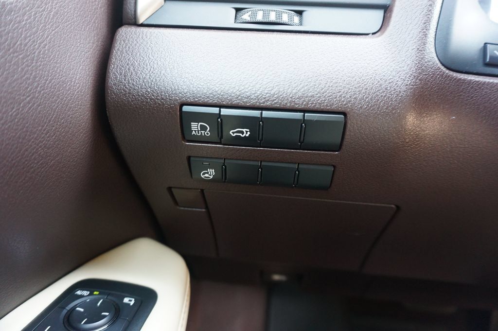 Used 2017 Lexus RX 350 FWD w/ Premium Package image 4