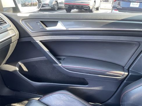 Used 2019 Volkswagen GTI SE w/ SE Experience Package image 20