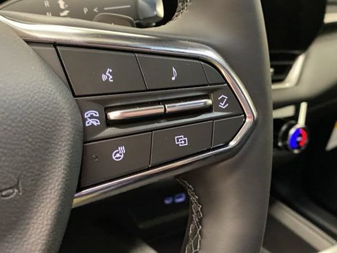 New 2026 Chevrolet Equinox LT w/ Safety and Technology Package AWD/4WD image 32