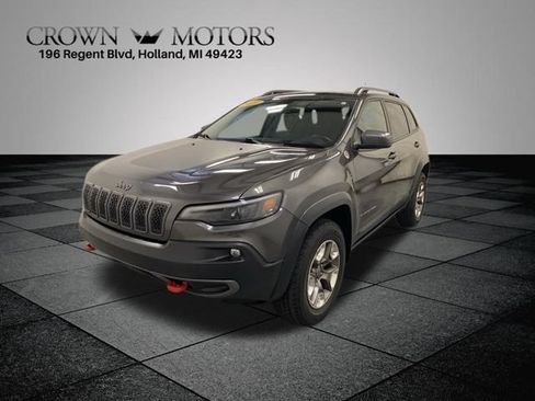 Used 2019 Jeep Cherokee Trailhawk AWD/4WD image 3