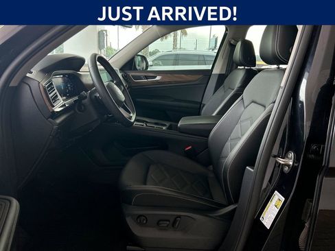 Used 2024 Volkswagen Atlas SE FWD image 10