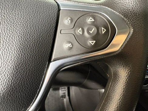 Used 2020 Chevrolet Traverse LS image 29