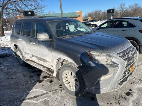 Used 2016 Lexus GX 460 w/ Premium Package image 3