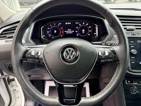 Used 2021 Volkswagen Tiguan SEL image 19