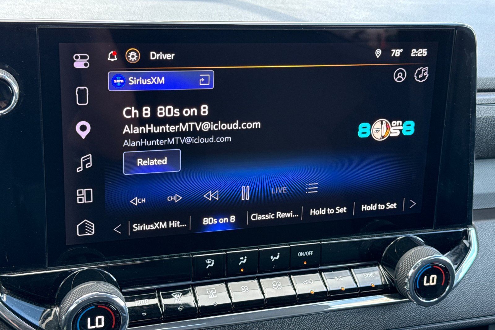 Used 2025 Chevrolet Colorado Trail Boss AWD/4WD image 17