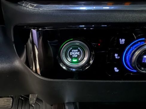 Used 2023 GMC Sierra 1500 SLT w/ SLT Premium Package image 35